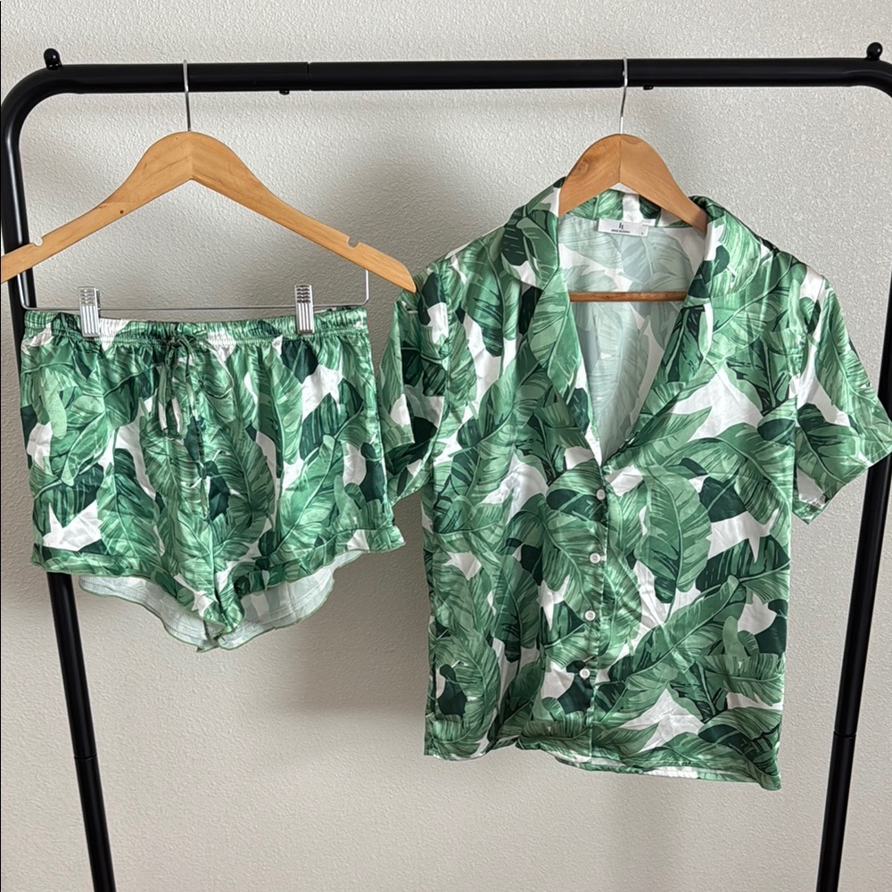 Tropical Leaf Green and White Pajama Set Intimates Sleepwear